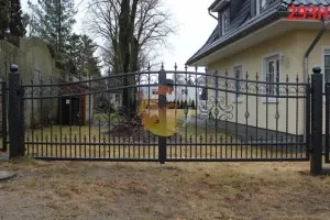 bramy-ogrodzeniowe-z-furtka-114