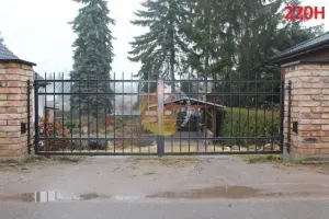 bramy-ogrodzeniowe-z-furtka-25