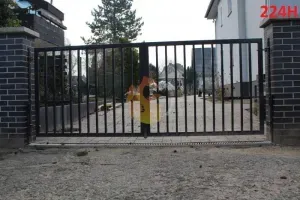 bramy-ogrodzeniowe-z-furtka-30