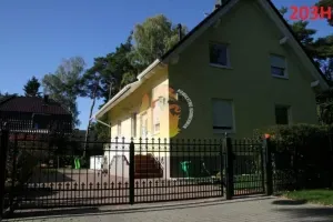 bramy-ogrodzeniowe-z-furtka-4